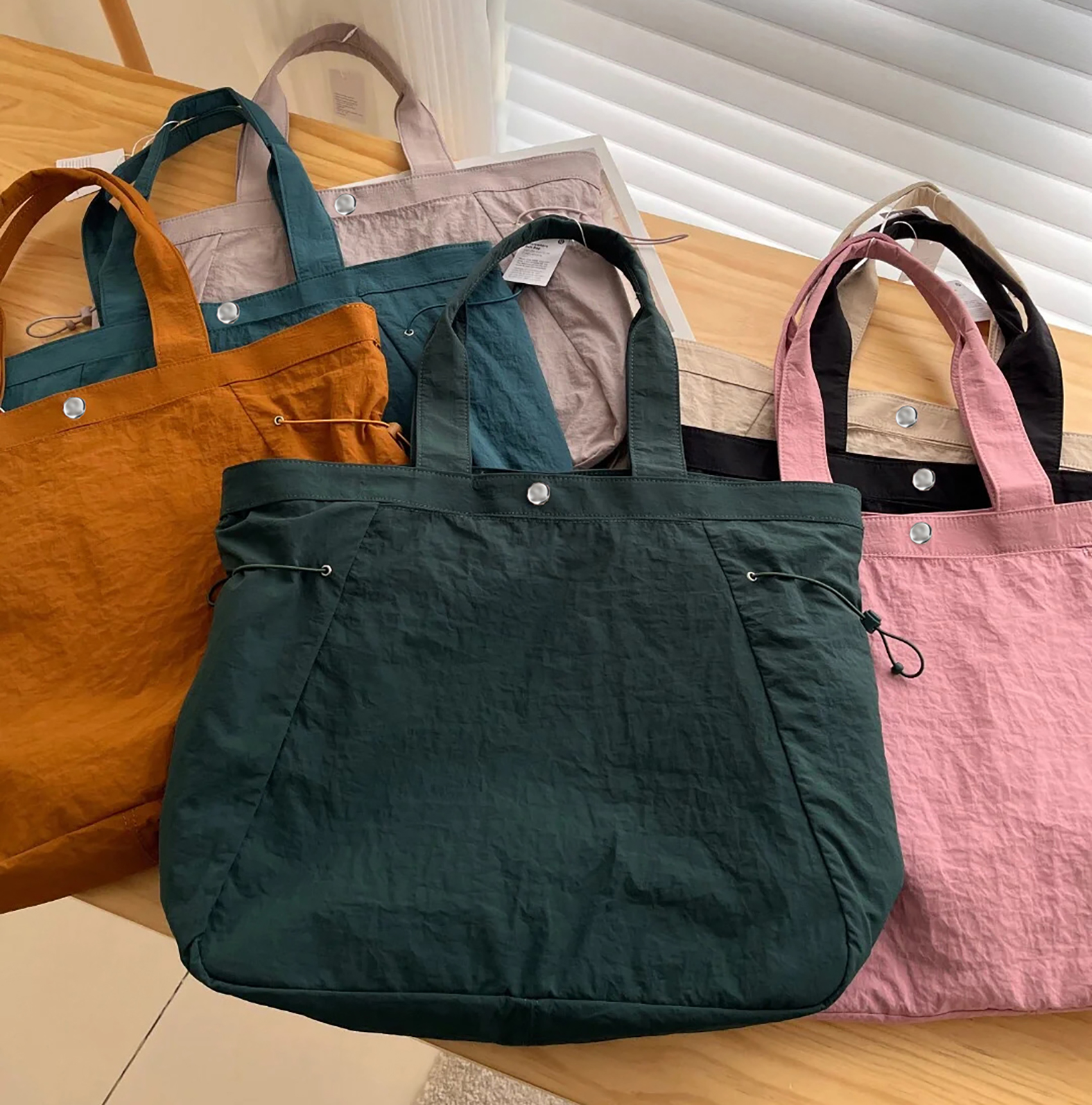 lulu Clutch bag purse luxury high quality womens yoga Shoulder Bag designer mens gym nylon totes Shopping canvas large hand Bags toiletry luggage cross body bags, Grey
lulu Clutch bag purse luxury high quality womens yoga Shoulder Bag designer mens gym nylon totes Shopping canvas large hand Bags toiletry luggage cross body bags, Grey