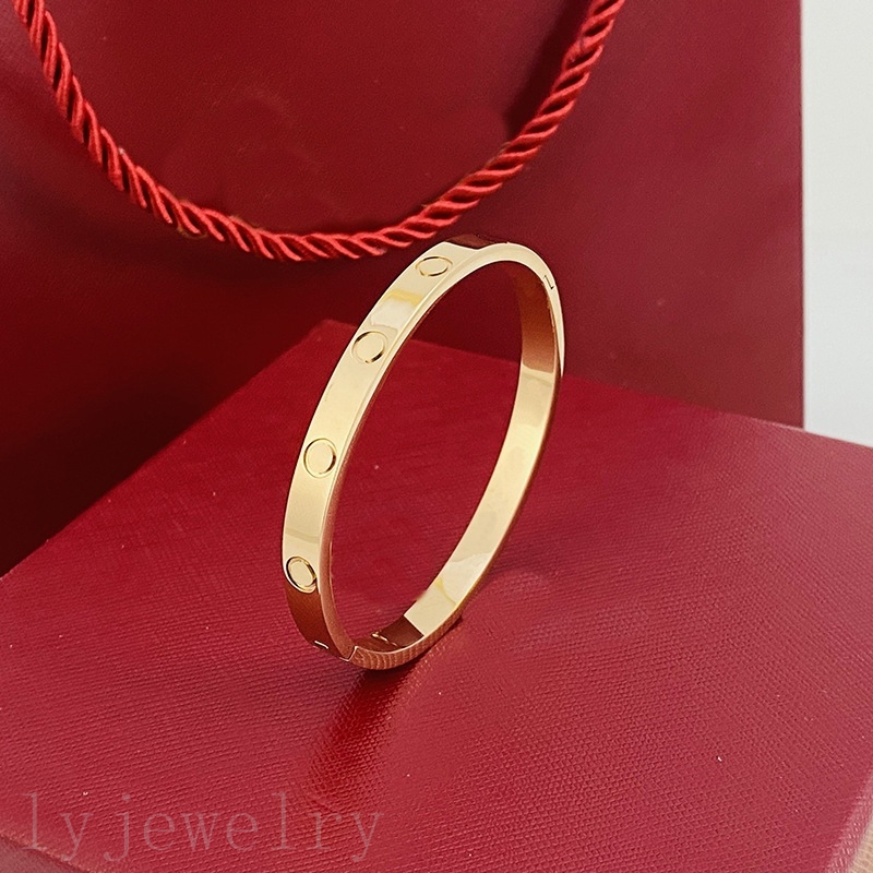 Thin love design diamonds designer bracelet for female trendy tiktok friendship creative bangle luxury friendship rose gold plated silver bracelets ZB061 E23
Thin love design diamonds designer bracelet for female trendy tiktok friendship creative bangle luxury friendship rose gold plated silver bracelets ZB061 E23