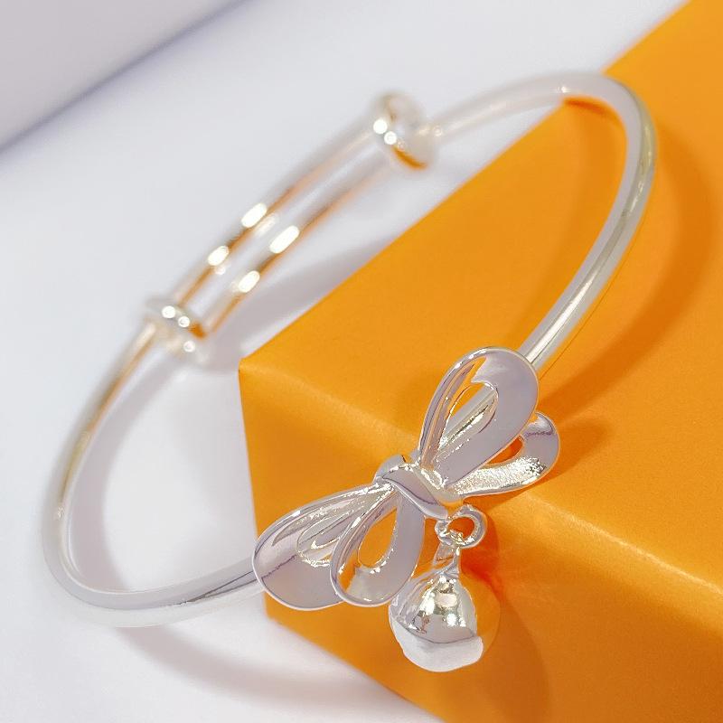 Bangle S925 Silver Jewelry Cute Sweet Bow Bell Girl Bracelet Punk Style Simple Personality Jewelry for Friends and Girlfriends Gifts
Bangle S925 Silver Jewelry Cute Sweet Bow Bell Girl Bracelet Punk Style Simple Personality Jewelry for Friends and Girlfriends Gifts