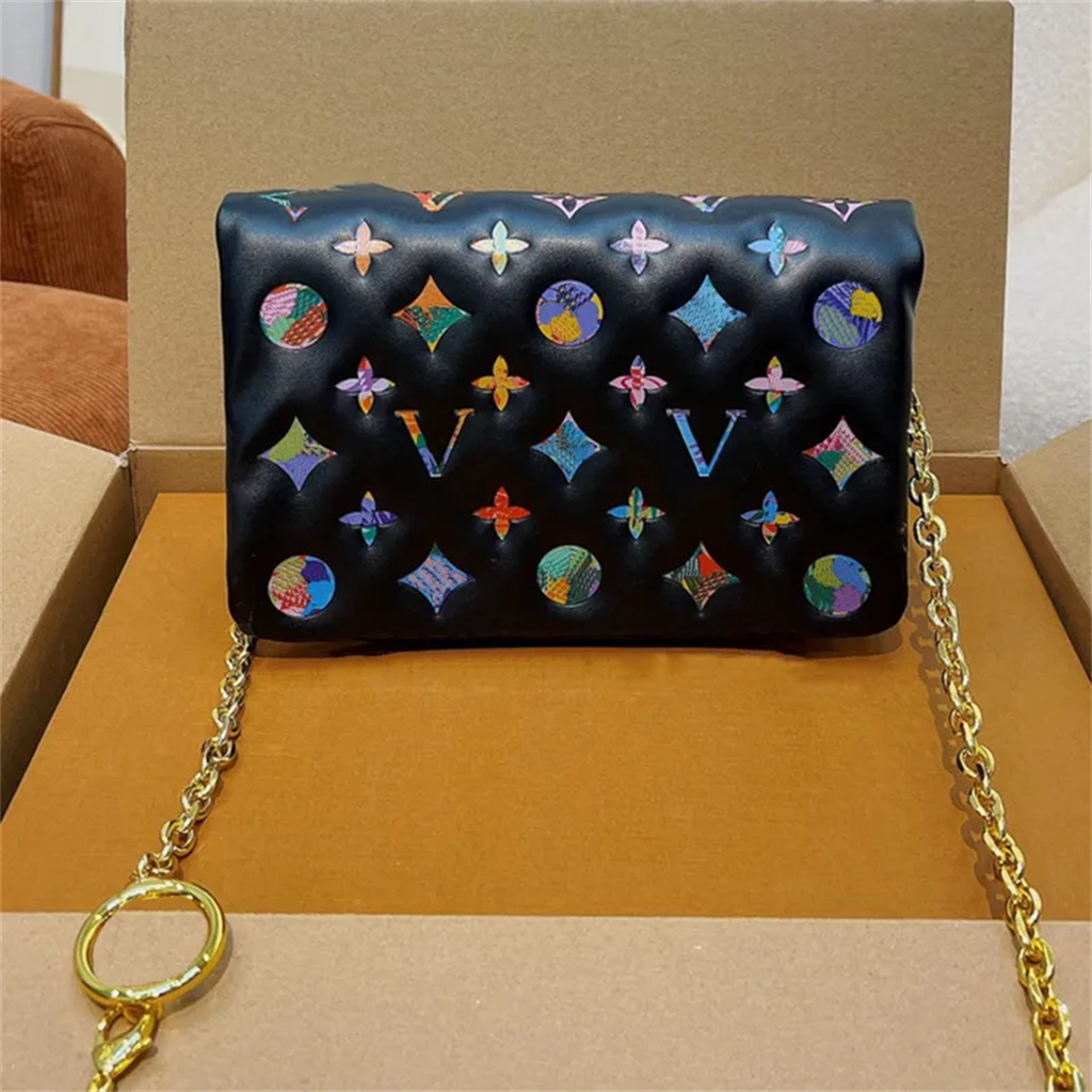 Hot Women Designer Shoulder Bags Fashion Woman Beach Summer Crossbody Messenger Handbags FW22 Chain Purse Classic Tricolor Wallet Totes, #l old flower
Hot Women Designer Shoulder Bags Fashion Woman Beach Summer Crossbody Messenger Handbags FW22 Chain Purse Classic Tricolor Wallet Totes, #l old flower