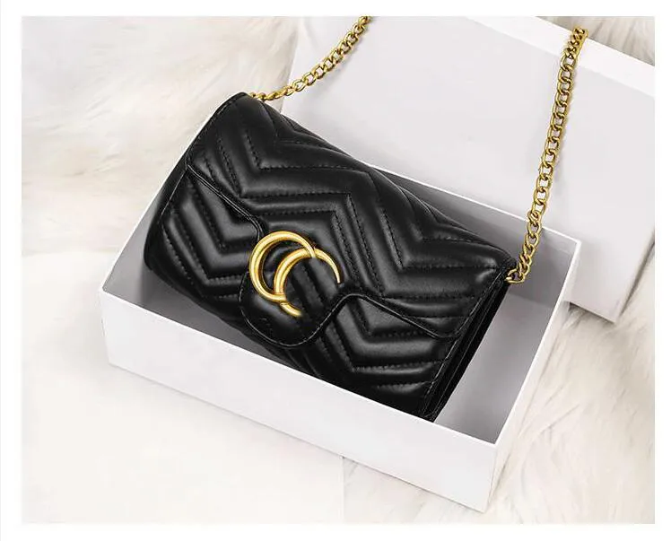 Women Chain Shoulder Crossbody Bags Lady Purse Messenger Bag Designer Handbags Wallets backpack female purse, Red
Women Chain Shoulder Crossbody Bags Lady Purse Messenger Bag Designer Handbags Wallets backpack female purse, Red