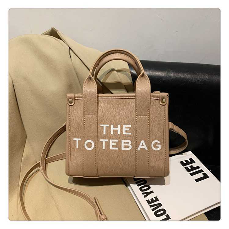 the Tote Marc Mini Tote Women's Springsummer New Trend Fashion Handbag Junior High Quality Bag Jacobs5r7qjocobs, White
the Tote Marc Mini Tote Women's Springsummer New Trend Fashion Handbag Junior High Quality Bag Jacobs5r7qjocobs, White