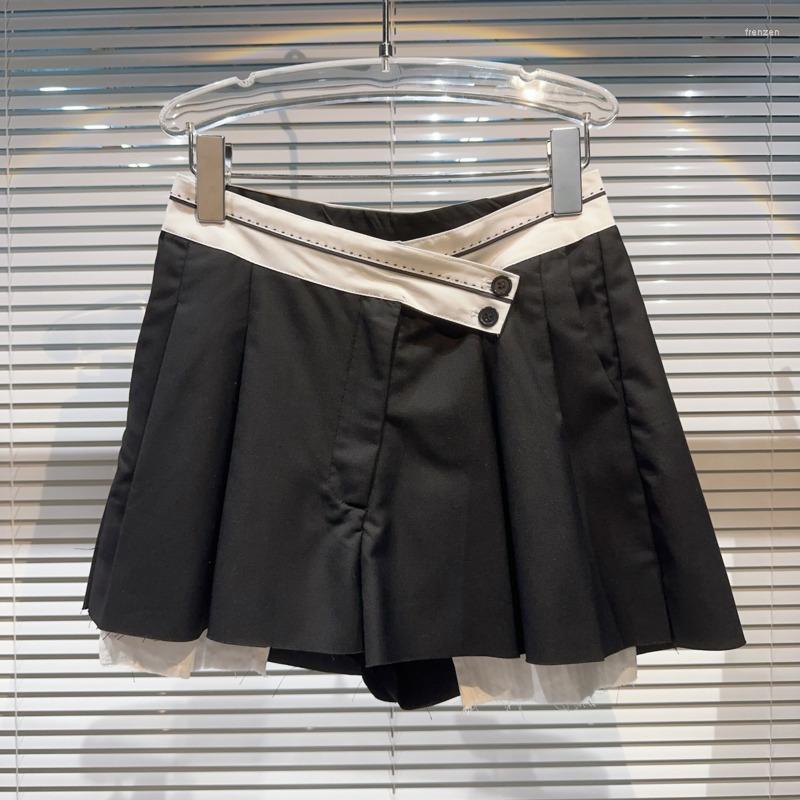 Women' Shorts BORVEMAYS Loose Patchwork Casual Contrasting Colors High Waist Button 2023 Summer Women Pants Black WZ2662
Women' Shorts BORVEMAYS Loose Patchwork Casual Contrasting Colors High Waist Button 2023 Summer Women Pants Black WZ2662