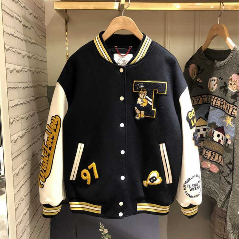 Mens Clothes Designer Coat Top American Fashion Splicing Baseball Suit Male Spring And Autumn Lovers Ins Fashion Hip Hop Jacket Men Loose Leisure Jackets, Blue
Mens Clothes Designer Coat Top American Fashion Splicing Baseball Suit Male Spring And Autumn Lovers Ins Fashion Hip Hop Jacket Men Loose Leisure Jackets, Blue
