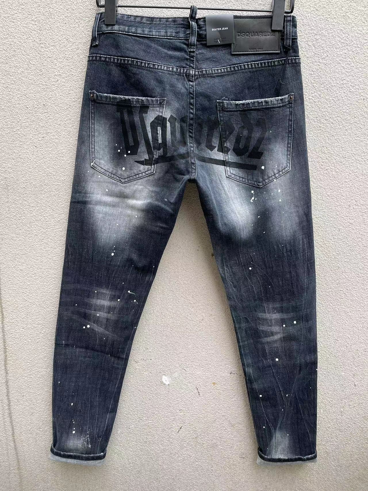 2023 D112 COOLGUY blue MAN JEANS fabric micro-elastic features high-grade washing zipper embroidery decoration small leather tag
2023 D112 COOLGUY blue MAN JEANS fabric micro-elastic features high-grade washing zipper embroidery decoration small leather tag