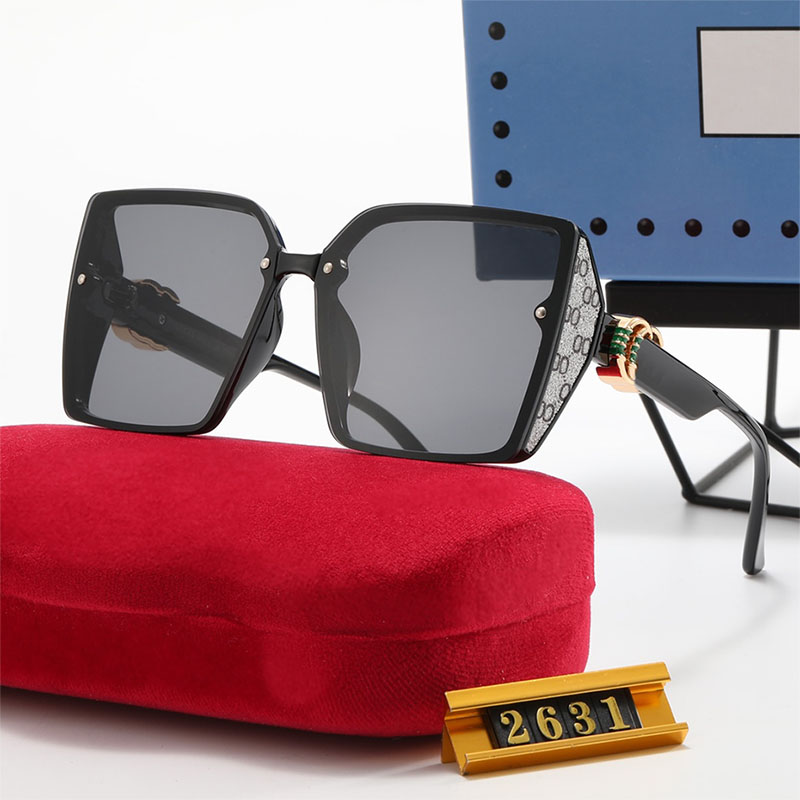 Luxury Designer Sunglasses for women sun glasses mens Eye Protection Outdoor glasses UV400 Waterproof driving Travel Sports Cycling Full Frame with box good nice
Luxury Designer Sunglasses for women sun glasses mens Eye Protection Outdoor glasses UV400 Waterproof driving Travel Sports Cycling Full Frame with box good nice