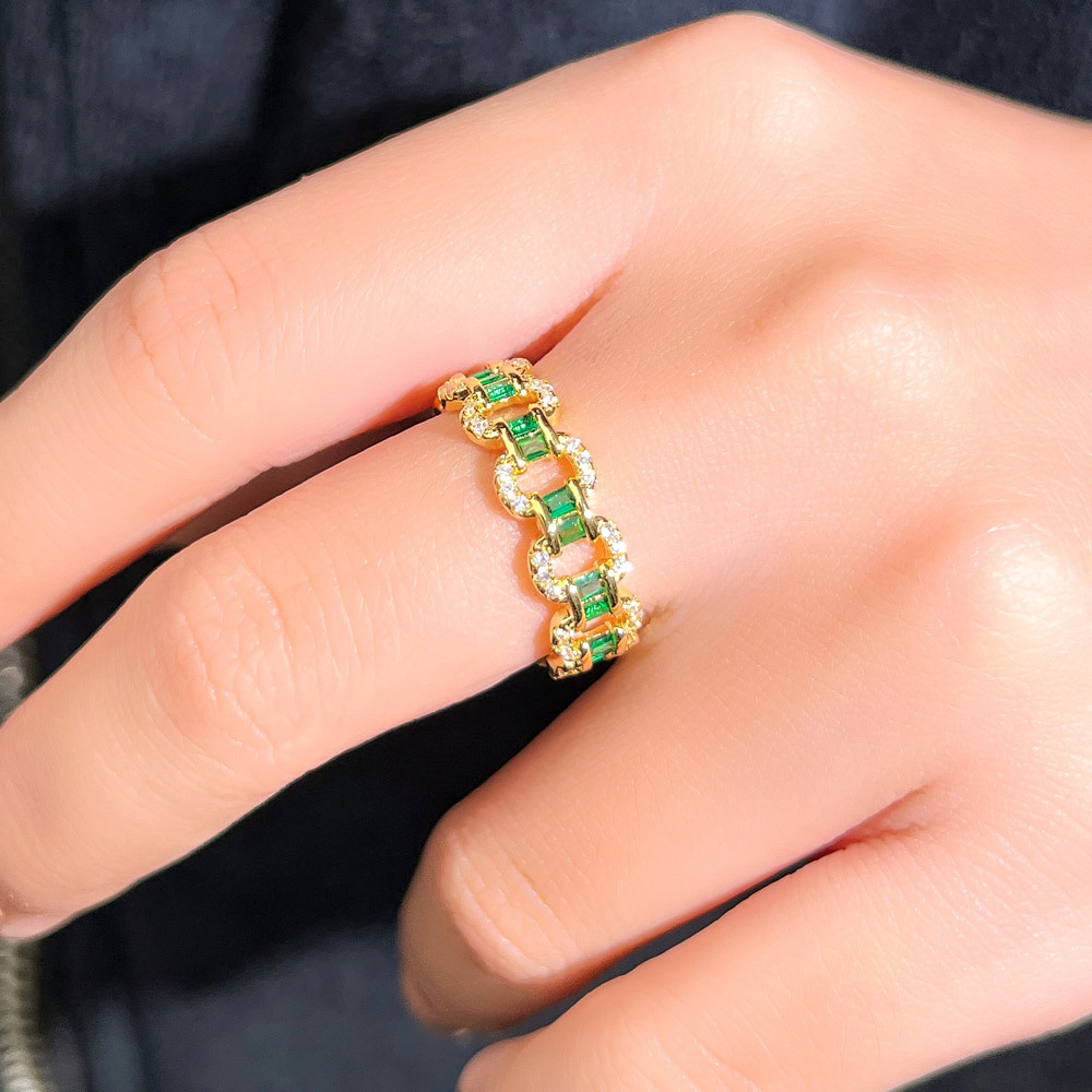 Ins Sparkling Wedding Rings Luxury Jewelry 18K Gold Fill Emerald CZ Diamond Top Sell Gemstones Party Women Eternity Engagement Band Ring For Lover Gif