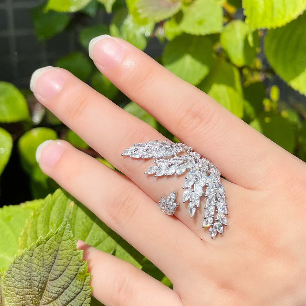 2023 Handmade Wedding Rings Luxury Jewelry 18k White Gold Fill Marquise Cut White Topaz CZ Diamond Gemstones Angle Wings Party Women Engagement Band R