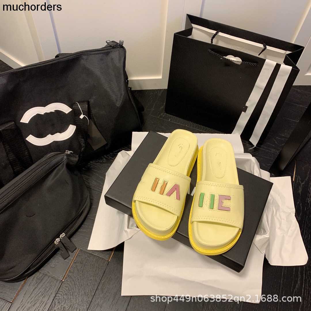 Xiaoxiangjia Slippers Spring/Summer 2023 New Colored Letter Thick Soft Elevated Bottom Couple Friend Slippers, White
Xiaoxiangjia Slippers Spring/Summer 2023 New Colored Letter Thick Soft Elevated Bottom Couple Friend Slippers, White