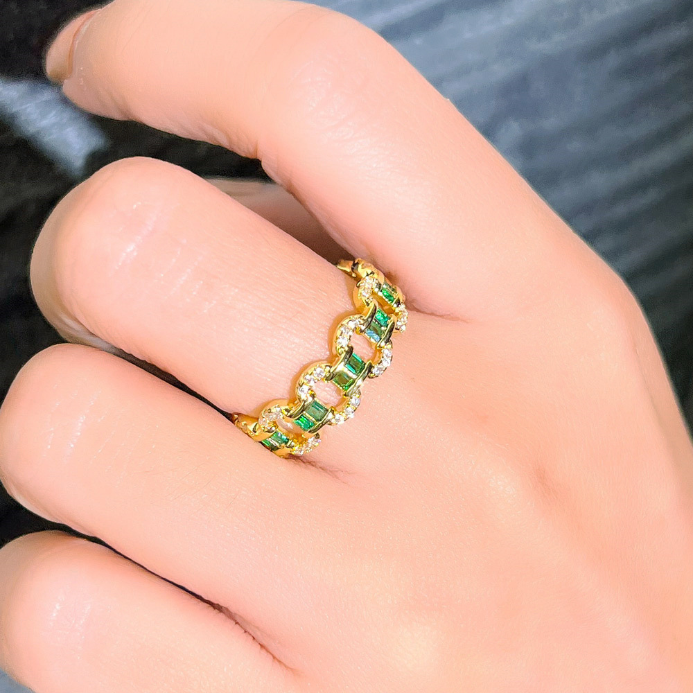 Ins Sparkling Wedding Rings Luxury Jewelry 18K Gold Fill Emerald CZ Diamond Top Sell Gemstones Party Women Eternity Engagement Band Ring For Lover Gif