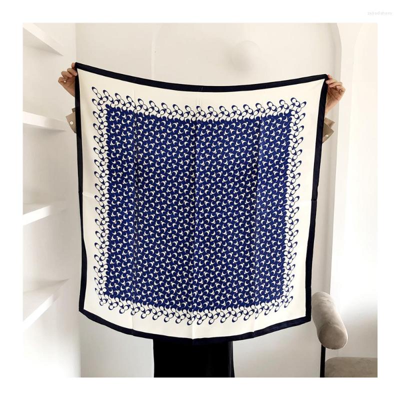 Scarves 90 90cm Scarf With Print Square Silk Twill Hand Rolled Edges Manual Scarfs Bandanas Luxury Women Designers
Scarves 90 90cm Scarf With Print Square Silk Twill Hand Rolled Edges Manual Scarfs Bandanas Luxury Women Designers