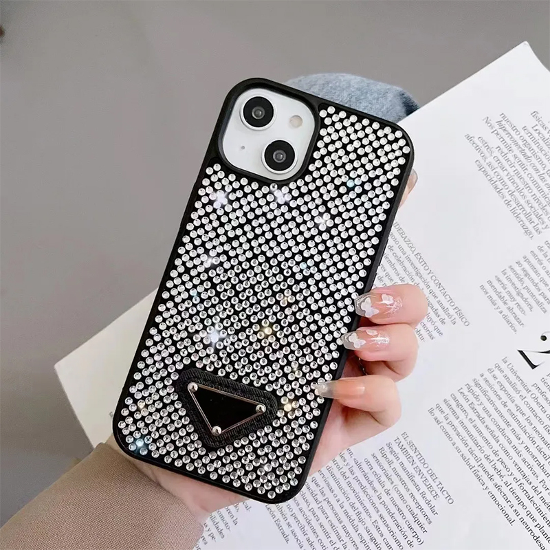 Luxury Crystal Glitter Triangle Phone Cases Bling Rhinestone Diamond Shell for iPhone 14 plus 13 12 11 pro Max Fashion Women Case Back Cover Retail, White
Luxury Crystal Glitter Triangle Phone Cases Bling Rhinestone Diamond Shell for iPhone 14 plus 13 12 11 pro Max Fashion Women Case Back Cover Retail, White