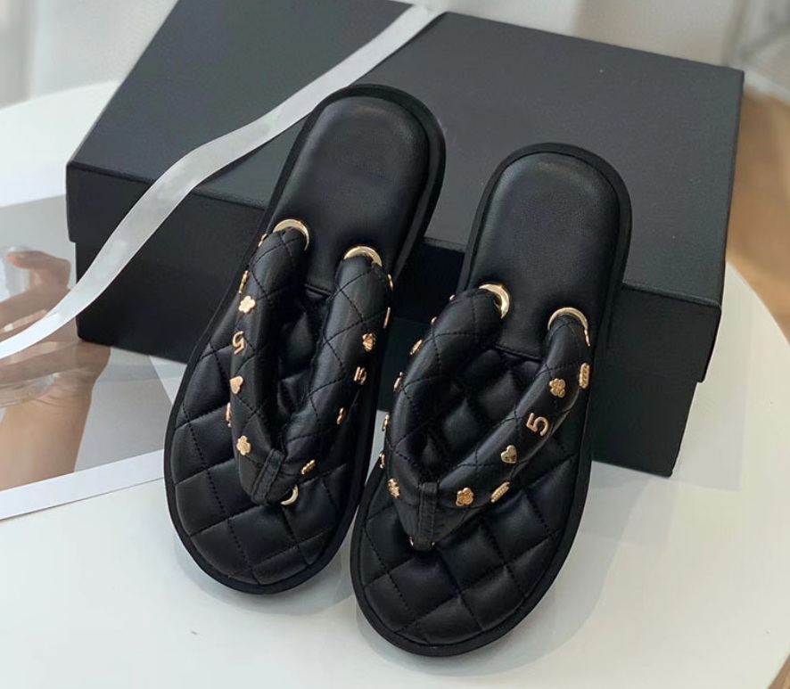 Luxurys Summer Fashion Flip flops Slippers Private Model Bamboo Knot Buckle Cow Woman Casual Clip Toe Sandals Leather Upper Sheepskin Slippers Size 34-40, Black
Luxurys Summer Fashion Flip flops Slippers Private Model Bamboo Knot Buckle Cow Woman Casual Clip Toe Sandals Leather Upper Sheepskin Slippers Size 34-40, Black