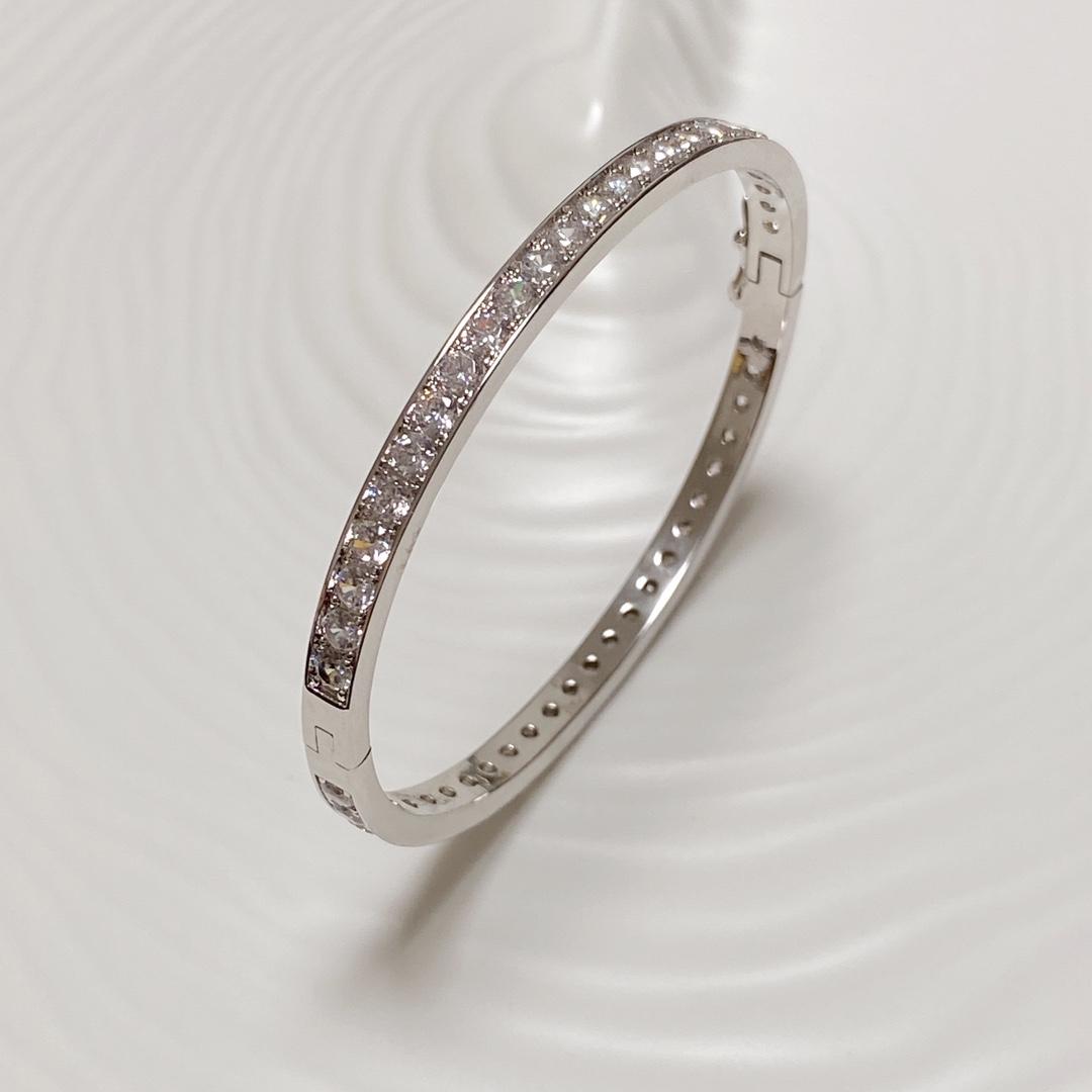 Bangle INS Trend Narrow Version With Diamonds Bangles Bracelet in 925 Silver Highend Elegant Women's Jewelry Banquet Wedding Gift
Bangle INS Trend Narrow Version With Diamonds Bangles Bracelet in 925 Silver Highend Elegant Women's Jewelry Banquet Wedding Gift