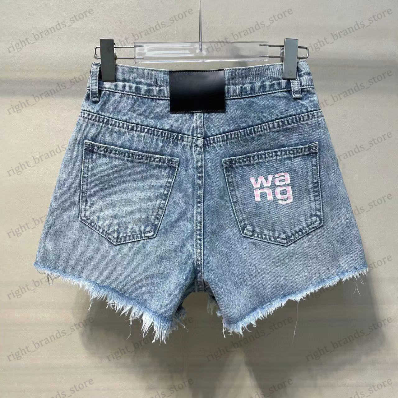 Women's Shorts 2023 Fashion Luxury Ladies Denim Shorts Europe and The United States Style Letter Print High Waist Loose Wide Leg Pants Y2k T230524
Women's Shorts 2023 Fashion Luxury Ladies Denim Shorts Europe and The United States Style Letter Print High Waist Loose Wide Leg Pants Y2k T230524