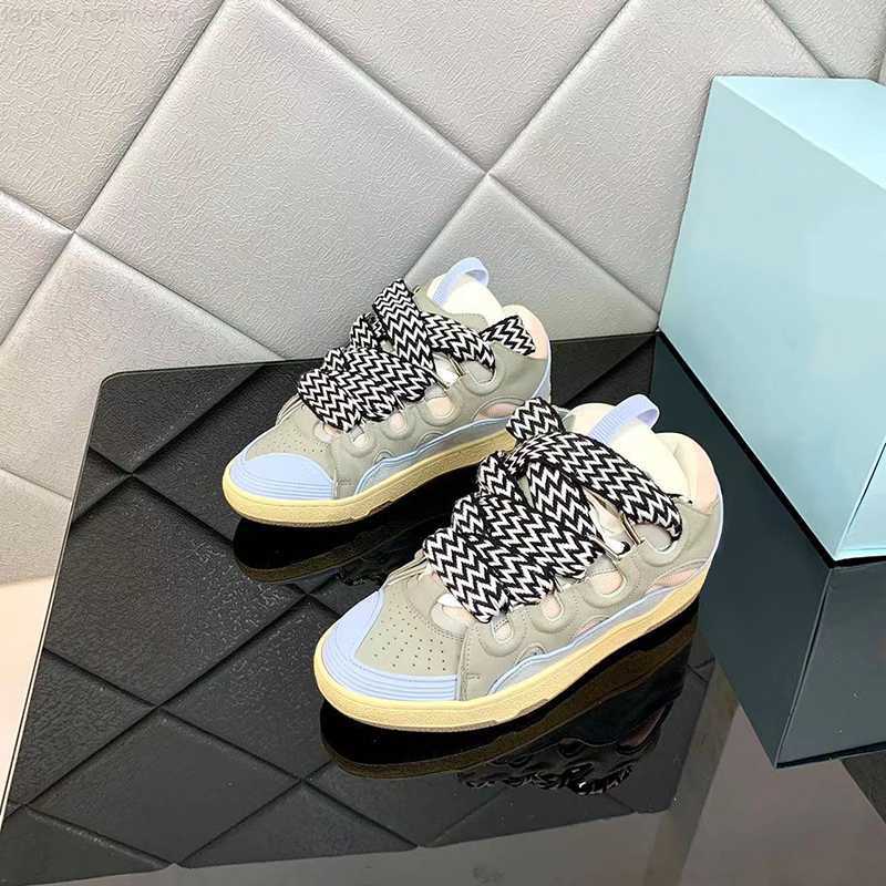Designer Mesh Shoes Boot Men Women Laceup Extraordinary Sneaker Embossed Leather Curb Sneakers Calfskin Rubber Nappa platformsol
Designer Mesh Shoes Boot Men Women Laceup Extraordinary Sneaker Embossed Leather Curb Sneakers Calfskin Rubber Nappa platformsol