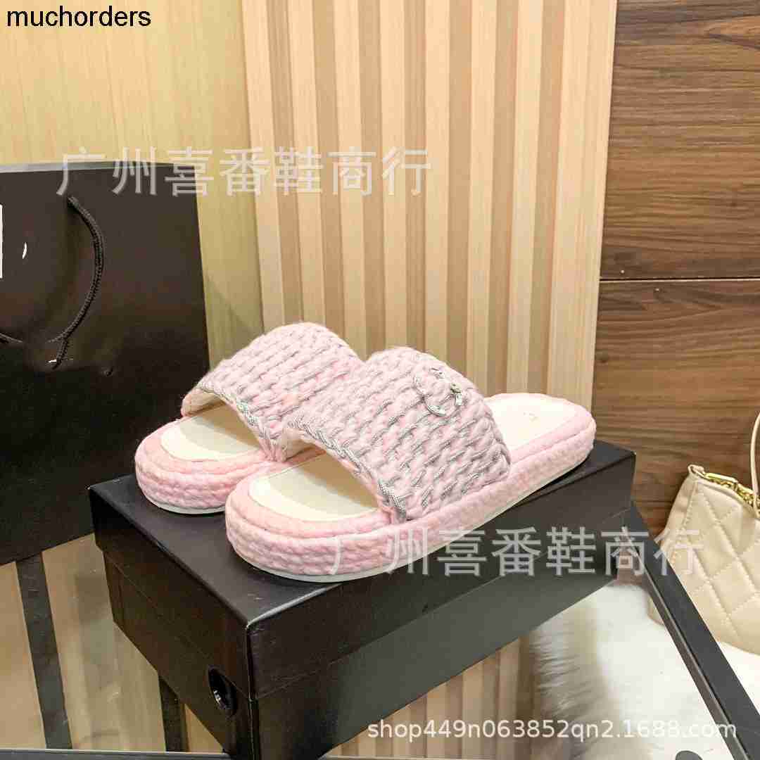 Xiaoxiangfeng Knitted Slippers 2023 Spring Summer New Wool Knitted Outwear Home Anti slip Slippers for Women, Black
Xiaoxiangfeng Knitted Slippers 2023 Spring Summer New Wool Knitted Outwear Home Anti slip Slippers for Women, Black