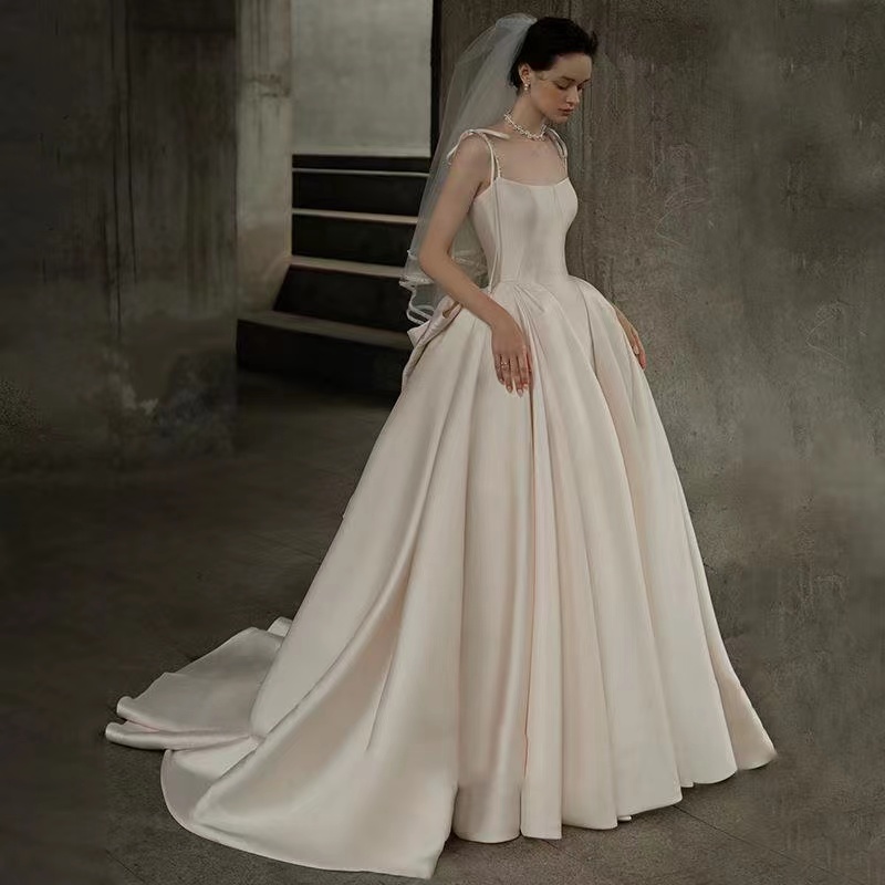 Elegant Beaded Wedding Dresses Mermaid With Detachable strap Ivory Satin Bride Dress Chapel Train Lace Applique Plus Size Bridal Gowns