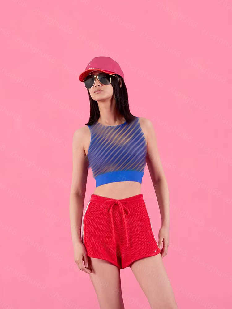 23ss womens designer clothing Womens Knits New solid color knitted vest top in Orgen satin High quality womens clothes
23ss womens designer clothing Womens Knits New solid color knitted vest top in Orgen satin High quality womens clothes