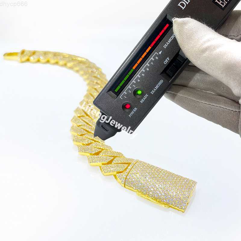 Luxury Custom Men's HipHop Iced Out Cuban Chain Gold Plated VVS Moissanite Diamond Fine Jewelry Bracelet Miami Cuban Link Chain 
Luxury Custom Men's HipHop Iced Out Cuban Chain Gold Plated VVS Moissanite Diamond Fine Jewelry Bracelet Miami Cuban Link Chain