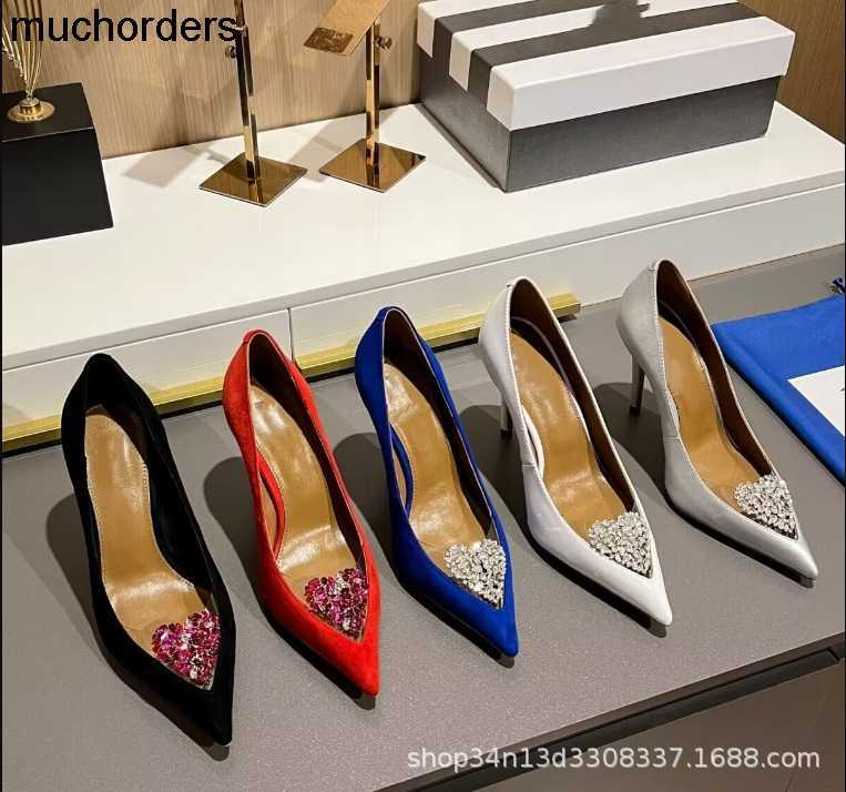 Guangzhou High Heels Wedding Shoes British Style Sweet Beauty Shoes Slim Heels High heels, Red
Guangzhou High Heels Wedding Shoes British Style Sweet Beauty Shoes Slim Heels High heels, Red