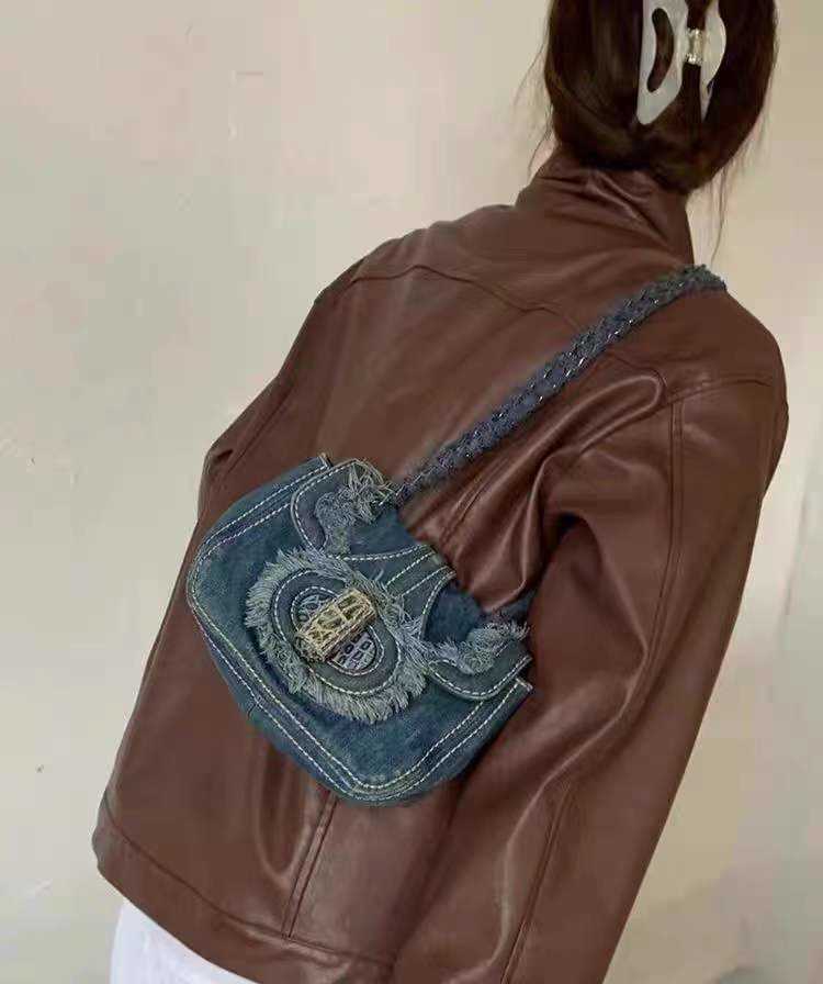 New Shoulder Bags Fashion Versatile Grinding Flower Contrast Color Design Medieval Linen Pig Nose Bag Wandering Backpack for Women 230523