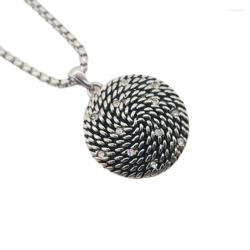 Pendant Necklaces Antique Silver Stainless Steel Spiral Rope Necklace Women Rhinestones Charm Fashion Small Round Medal Jewelry
Pendant Necklaces Antique Silver Stainless Steel Spiral Rope Necklace Women Rhinestones Charm Fashion Small Round Medal Jewelry