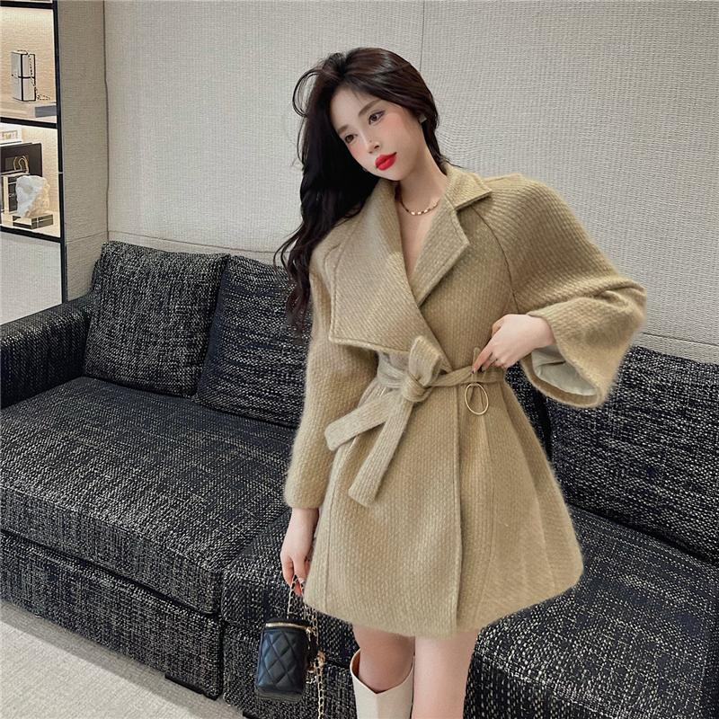 Women's Wool & Blends 2023 Winter Slim And Loose Large Size Lace-Up Temperament Mid-Length Thick Suit Collar Woolen Coat JacketLY620, Black
Women's Wool & Blends 2023 Winter Slim And Loose Large Size Lace-Up Temperament Mid-Length Thick Suit Collar Woolen Coat JacketLY620, Black