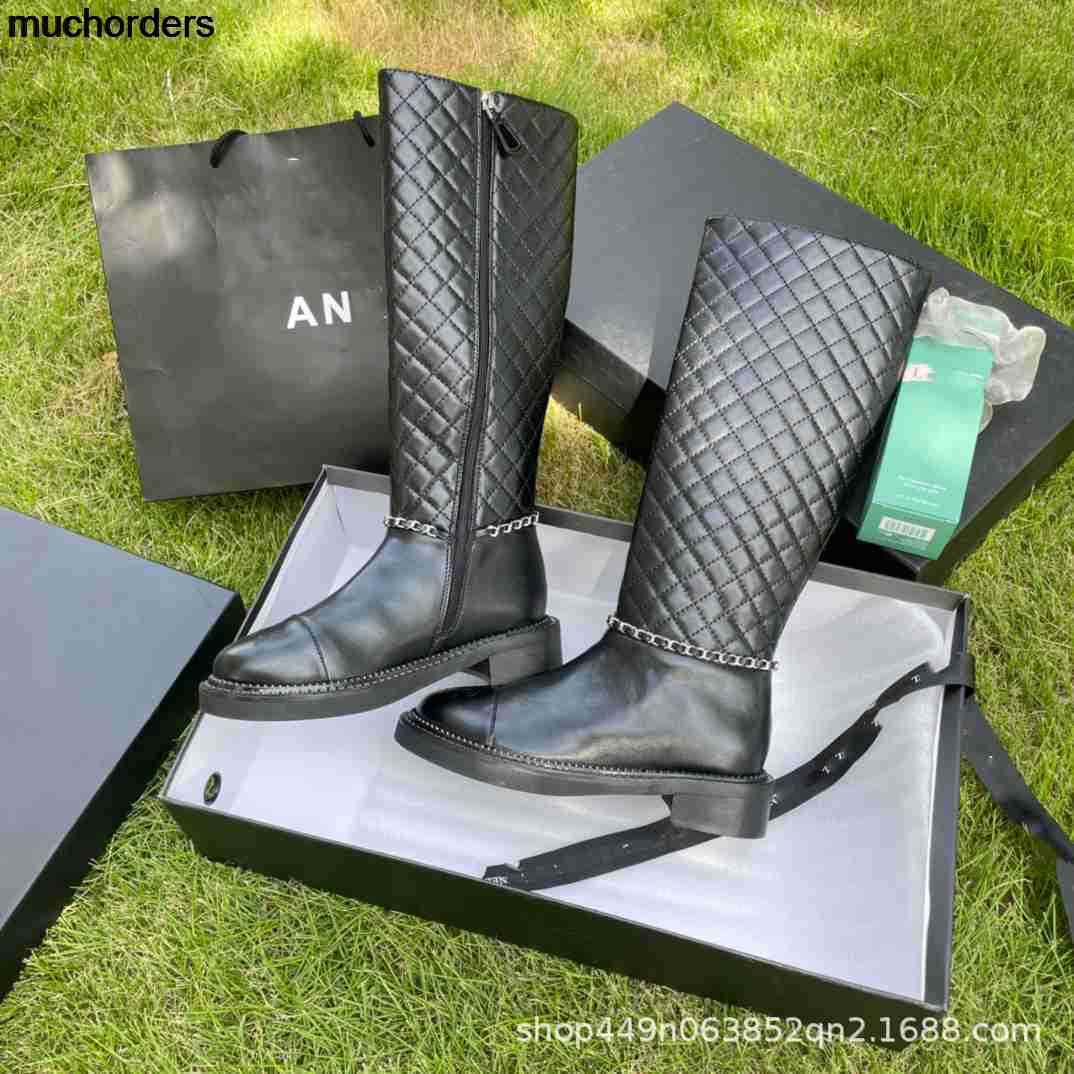 Xiaoxiangjia Chelsea boots autumn and winter 2022 new pressure drill chain tube boots straight, Black
Xiaoxiangjia Chelsea boots autumn and winter 2022 new pressure drill chain tube boots straight, Black