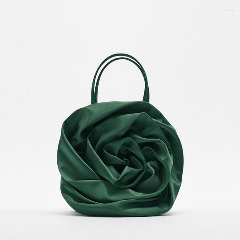 Evening Bags Fashion Satin Flower Shoulder Bag Woman Designer High Quality Bucket Women Handbags Simple Green Ladies Messenger Big Purse
Evening Bags Fashion Satin Flower Shoulder Bag Woman Designer High Quality Bucket Women Handbags Simple Green Ladies Messenger Big Purse