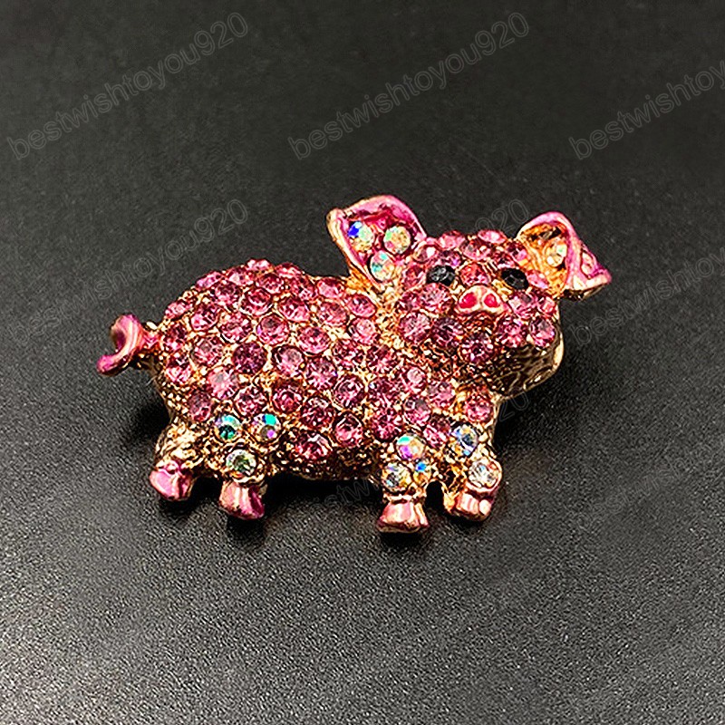 Cartoon Pig Brooches Pin for Women Cute Rhinestone Crystal Little Pig Lapel Pin Backpack Animal Jewelry Gift