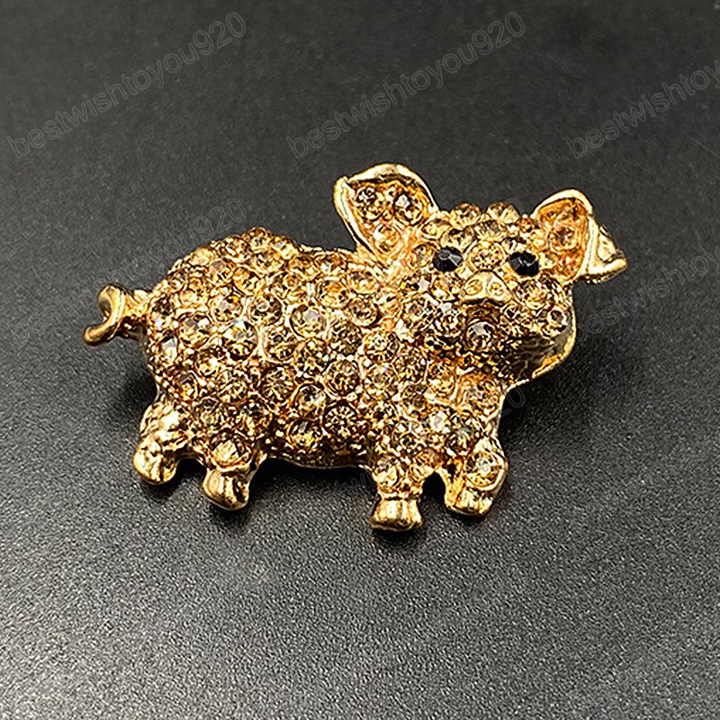 Cartoon Pig Brooches Pin for Women Cute Rhinestone Crystal Little Pig Lapel Pin Backpack Animal Jewelry Gift