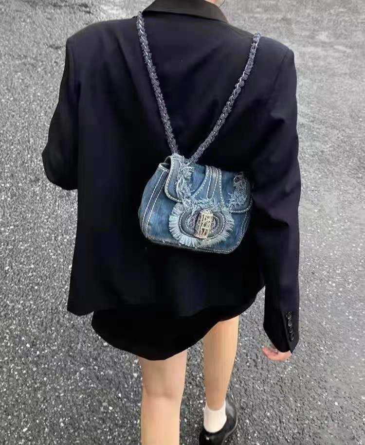 New Shoulder Bags Fashion Versatile Grinding Flower Contrast Color Design Medieval Linen Pig Nose Bag Wandering Backpack for Women 230523