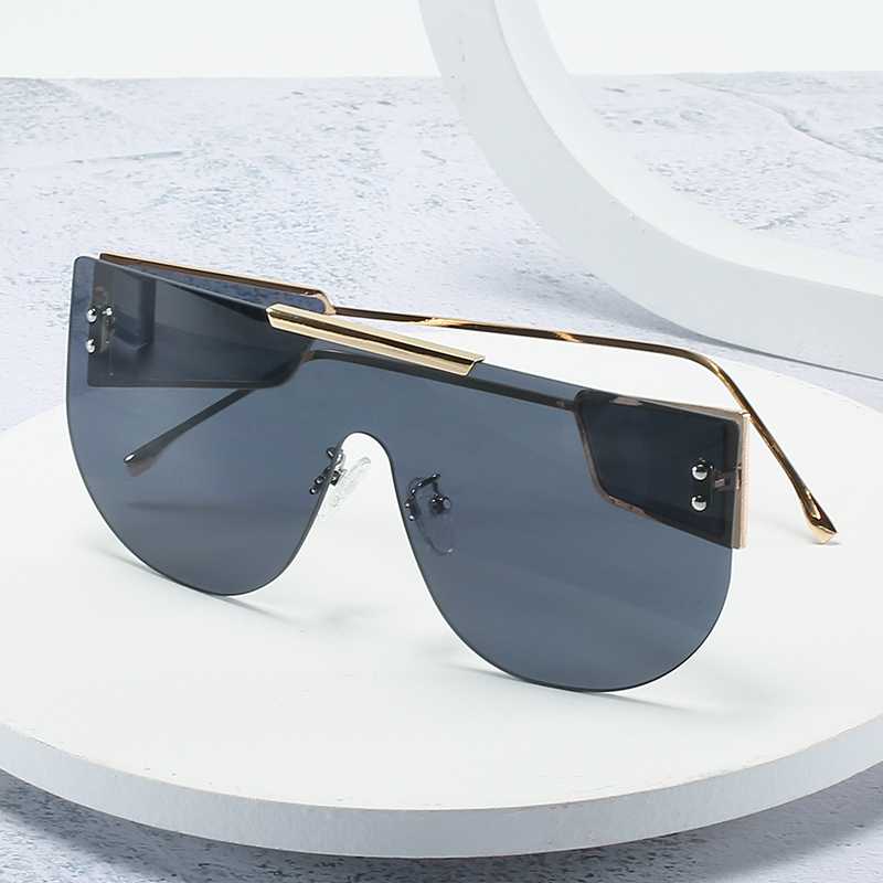 Sunglasses Arrival Sell Shield Women Men Luxury Gradients Color Lens Alloy Frame Brand Designer Fashion SunglassesSunglasses
Sunglasses Arrival Sell Shield Women Men Luxury Gradients Color Lens Alloy Frame Brand Designer Fashion SunglassesSunglasses