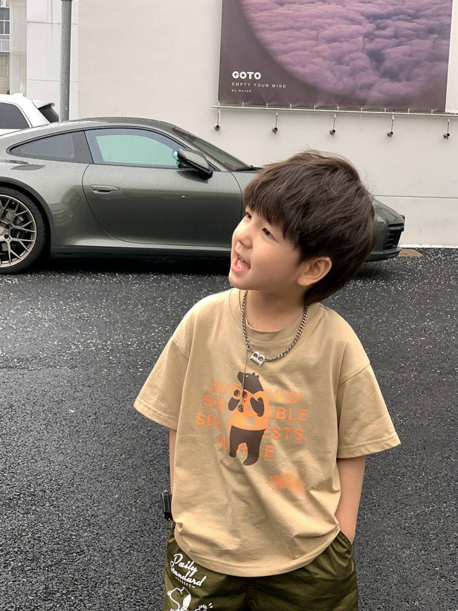 Children's clothing summer new product T-shirt short sleeved round neck casual men's baby clothing Korean style handsome simple comfortable thin fabric breathable, Blue
Children's clothing summer new product T-shirt short sleeved round neck casual men's baby clothing Korean style handsome simple comfortable thin fabric breathable, Blue