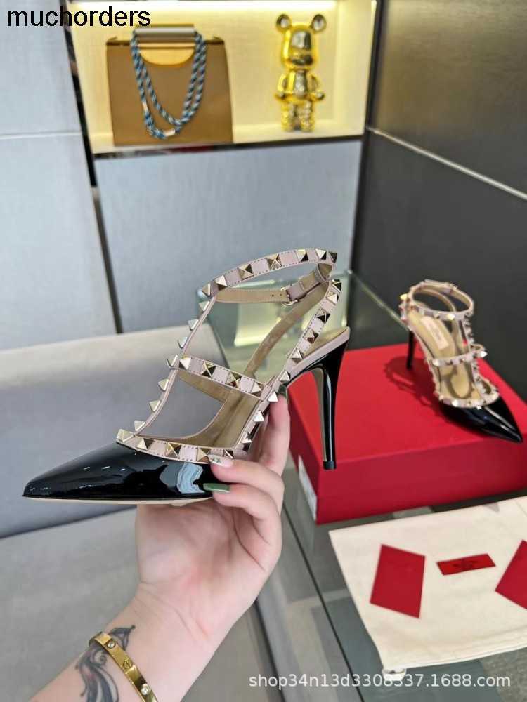 Riveted high heels women's thin heels pointed straps 2023 new red wedding shoes v family Liuding leather sandals women's shoes, White
Riveted high heels women's thin heels pointed straps 2023 new red wedding shoes v family Liuding leather sandals women's shoes, White