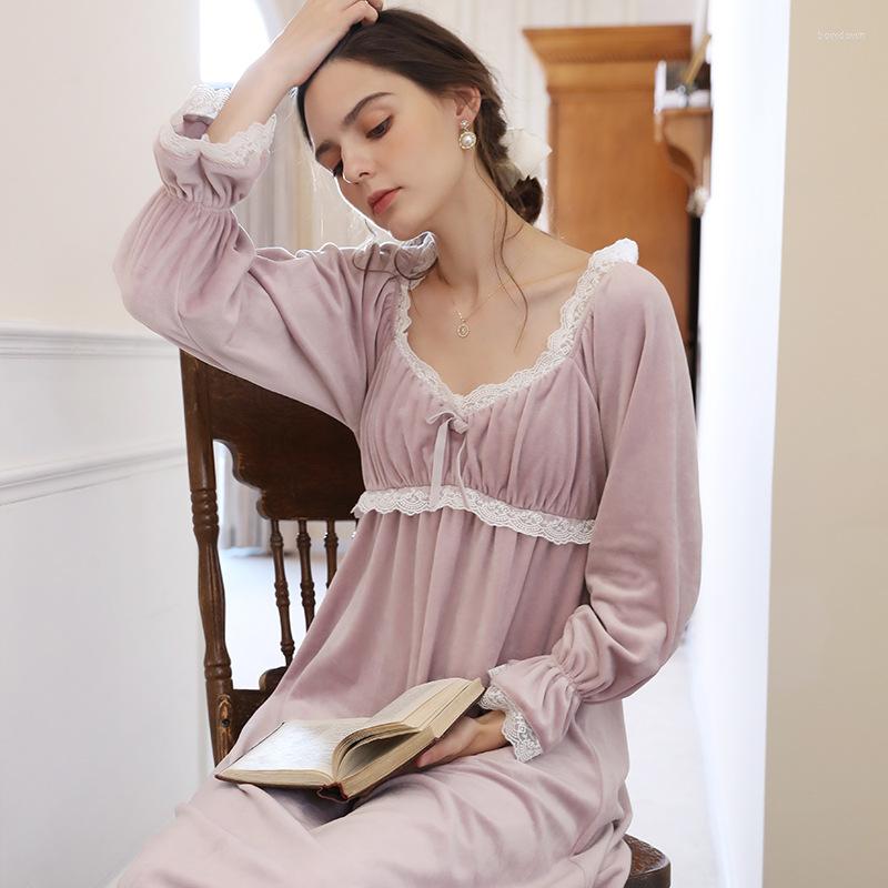 Women' Sleepwear Women Winter Warm Velvet Nightdress Sexy Lace V-Neck Long Nightgown Princess French Style Mid-Calf Thicken Nightie, Creamy white
Women' Sleepwear Women Winter Warm Velvet Nightdress Sexy Lace V-Neck Long Nightgown Princess French Style Mid-Calf Thicken Nightie, Creamy white