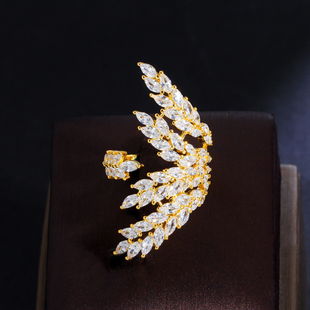 2023 Handmade Wedding Rings Luxury Jewelry 18k White Gold Fill Marquise Cut White Topaz CZ Diamond Gemstones Angle Wings Party Women Engagement Band R
