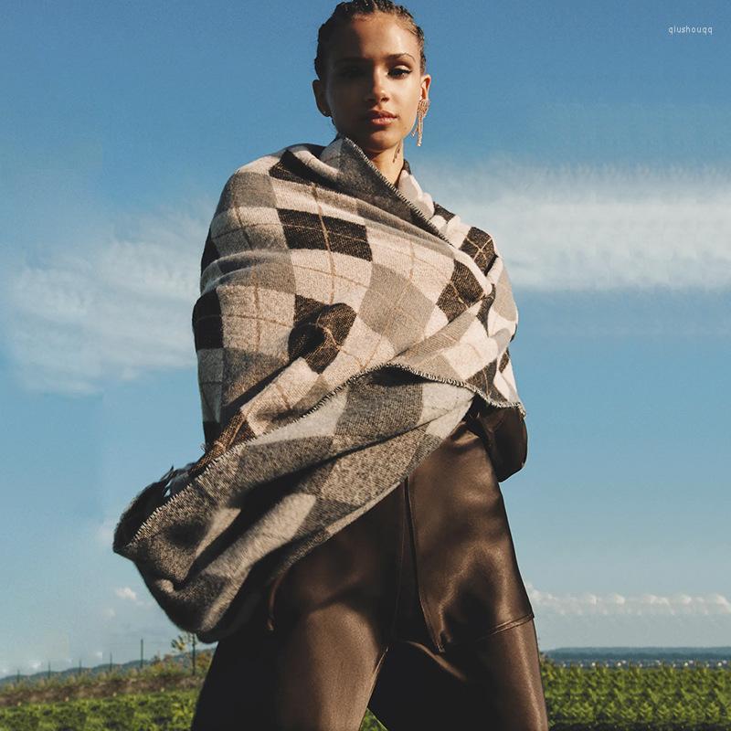 Scarves 2023 Z Family Autumn Winter Thickened Warm Women's Scarf Jacquard Diamond Lattice Imitation Cashmere Camel Color Outer Shawl
Scarves 2023 Z Family Autumn Winter Thickened Warm Women's Scarf Jacquard Diamond Lattice Imitation Cashmere Camel Color Outer Shawl
