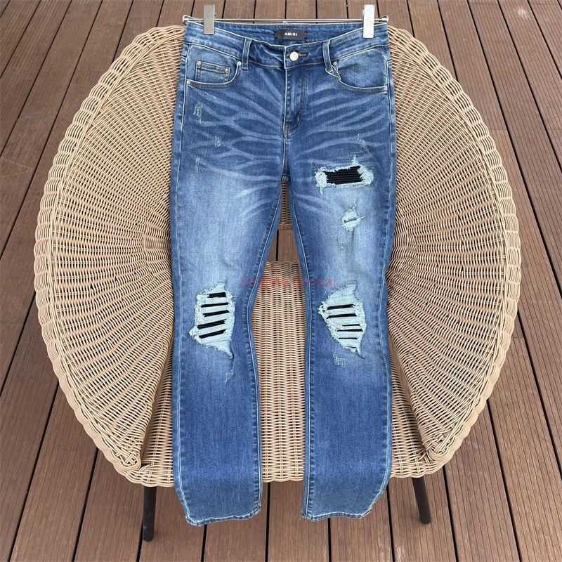 Designer Clothing Amires Jeans Denim Pants Amies High Street Blue Cow Collated Leather Washed Old Knife Cut Hole Jeans Slim Slp Pants Fashion Men Beggar Pants Distres
Designer Clothing Amires Jeans Denim Pants Amies High Street Blue Cow Collated Leather Washed Old Knife Cut Hole Jeans Slim Slp Pants Fashion Men Beggar Pants Distres