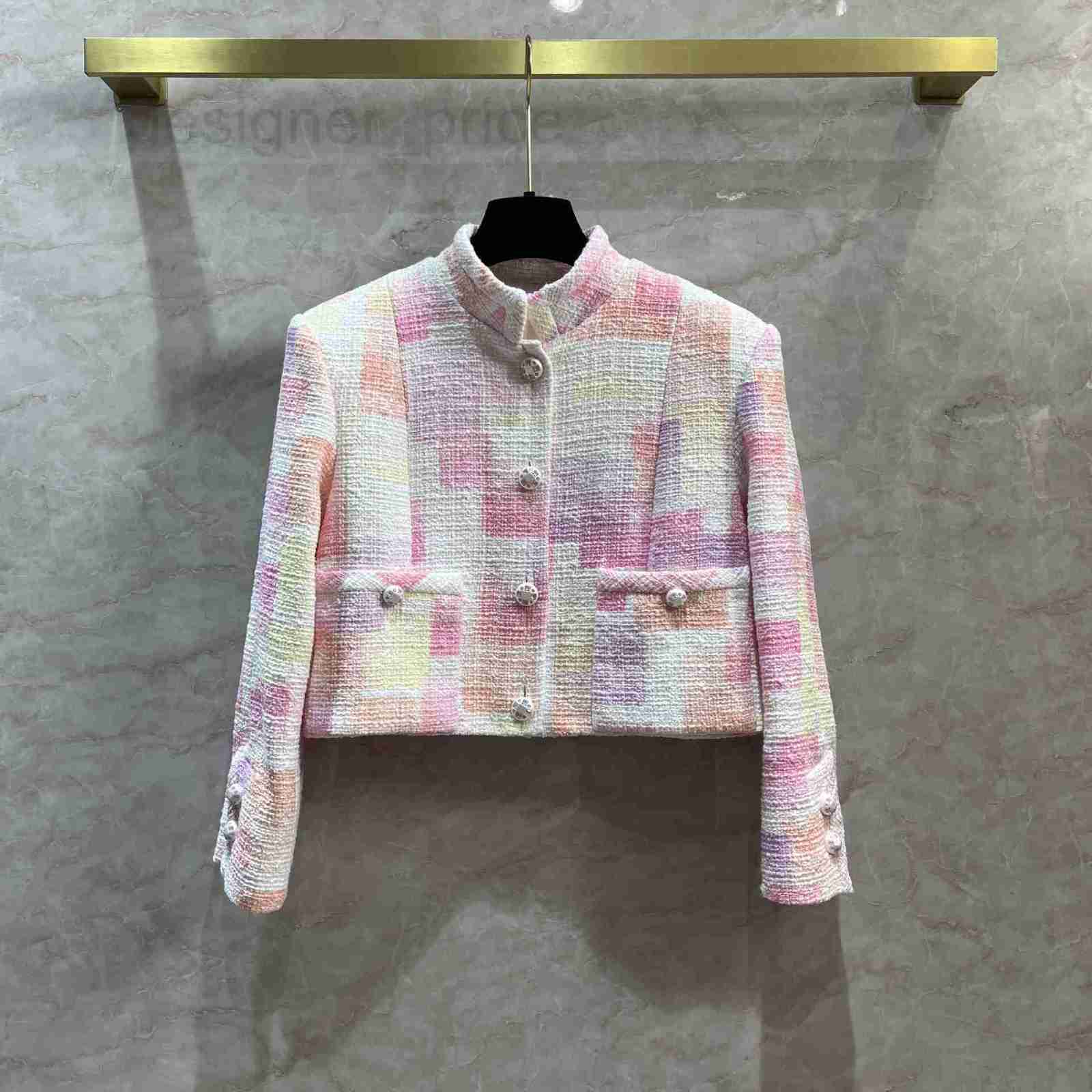 Women' Jackets designer French luxury tweed stand collar short coat small fragrance women' color pink plaid top YKU3
Women' Jackets designer French luxury tweed stand collar short coat small fragrance women' color pink plaid top YKU3