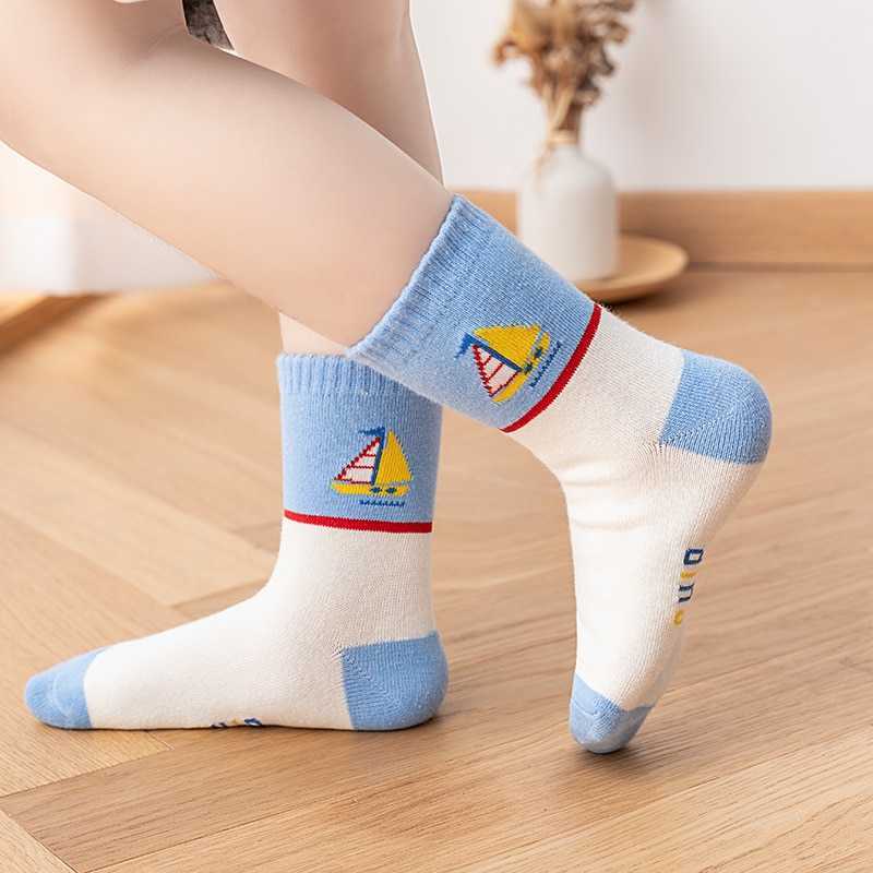 Socks 5 pairs of new autumn and winter children's striped sailboat boy socks ages 4-8 G220524