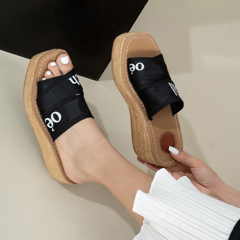 Newest Branded Women woody tote shoes Platform Slides Designer Slippers Wedge mule in canvas straw woven Flat espadrille Fashion Summer Beach High Heels SIZE 36-42, 2305pd1-2
Newest Branded Women woody tote shoes Platform Slides Designer Slippers Wedge mule in canvas straw woven Flat espadrille Fashion Summer Beach High Heels SIZE 36-42, 2305pd1-2