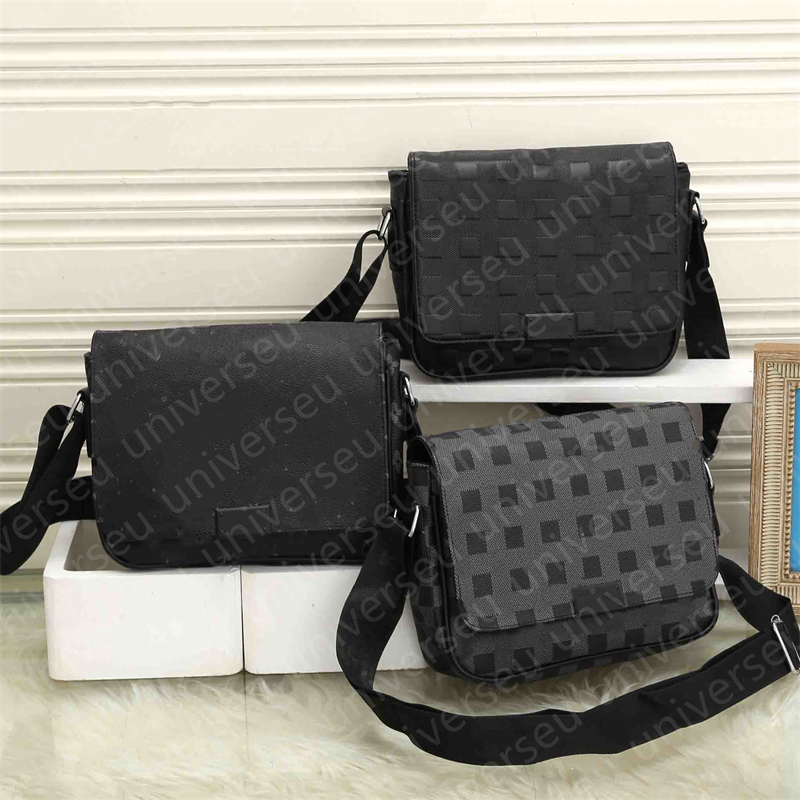 Handbags Men Leather Messenger Bags Shoulder Bag Make up Bag Designer Handbag Tote Mans Fashion, Black pressure grid
Handbags Men Leather Messenger Bags Shoulder Bag Make up Bag Designer Handbag Tote Mans Fashion, Black pressure grid