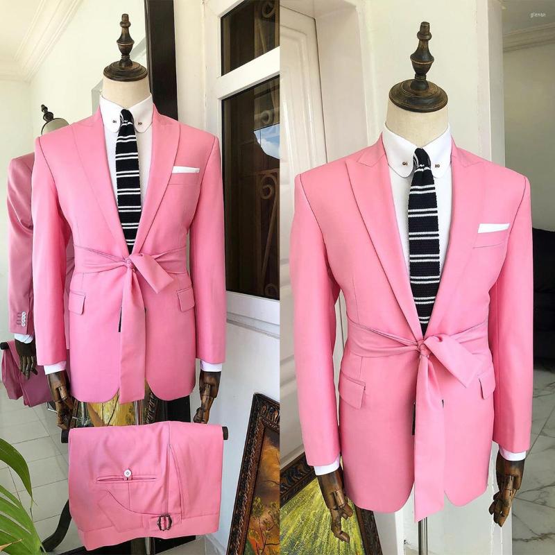 Men's Suits Men's Suit 2 Pieces Blazer Pants Peaked Lapel One Button With Belt Pink Groom Appliques Beads DiamondsTailored Costume Homme, Gold
Men's Suits Men's Suit 2 Pieces Blazer Pants Peaked Lapel One Button With Belt Pink Groom Appliques Beads DiamondsTailored Costume Homme, Gold
