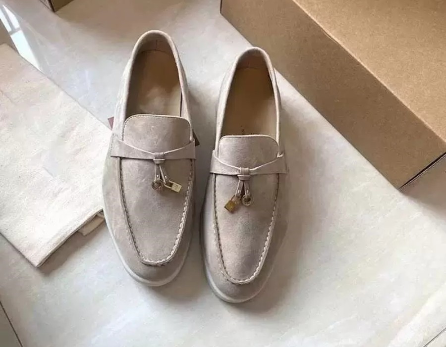 Suede Casual Shoes for Womens Red Round Toe Loafers LOROS P Mental Decor Chic Leisure Shoe Designer Luxury Bottoms Flats Slip Thick Sole Trainers Hiking shoe
Suede Casual Shoes for Womens Red Round Toe Loafers LOROS P Mental Decor Chic Leisure Shoe Designer Luxury Bottoms Flats Slip Thick Sole Trainers Hiking shoe