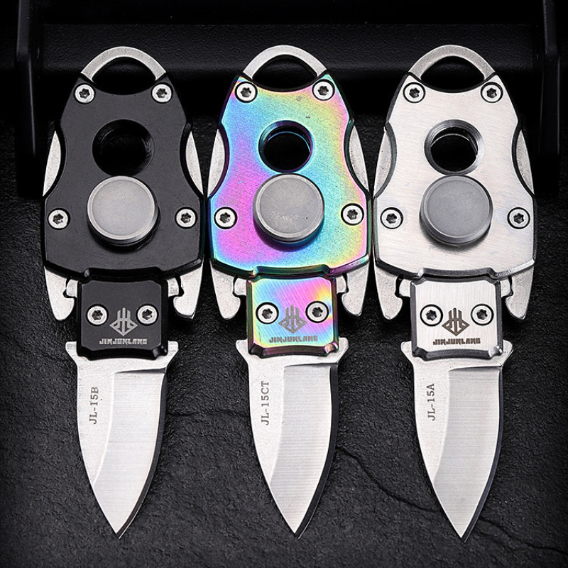 Spinning Top EDC Fidget Spinner Small Knife 2in1 Outdoor Pocket High Hardness Selfdefense Gyroscope for Adults Men Gift Mini Folding 230523
Spinning Top EDC Fidget Spinner Small Knife 2in1 Outdoor Pocket High Hardness Selfdefense Gyroscope for Adults Men Gift Mini Folding 230523