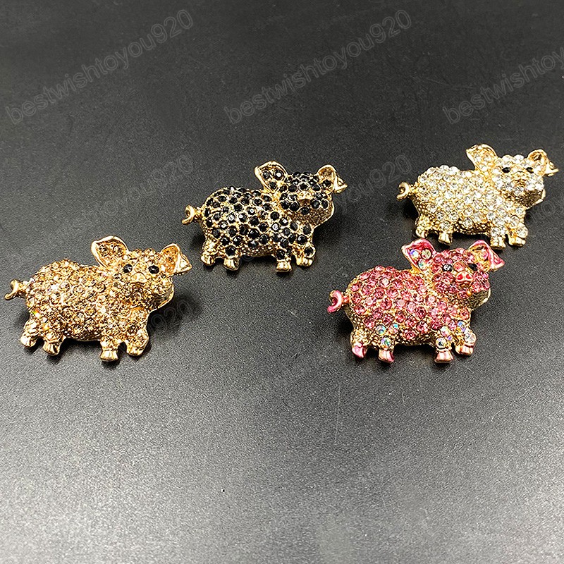 Cartoon Pig Brooches Pin for Women Cute Rhinestone Crystal Little Pig Lapel Pin Backpack Animal Jewelry Gift