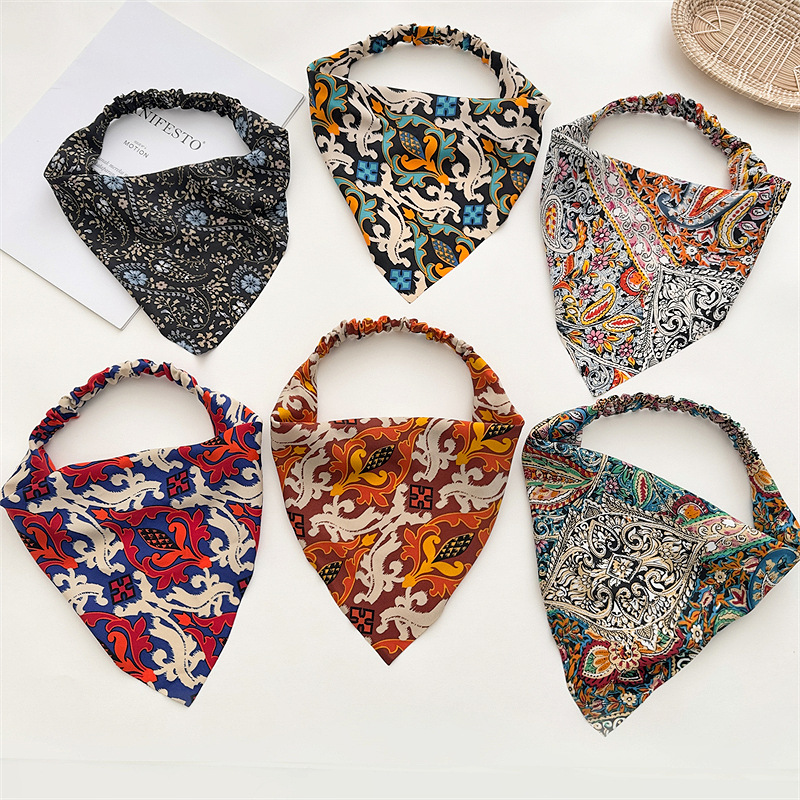 Woman Classic Exotic Charm Mysterious Pattern Series Summer Head Scarf Triangle Bandanas Girl Elastic Hairband Hair Accessories
Woman Classic Exotic Charm Mysterious Pattern Series Summer Head Scarf Triangle Bandanas Girl Elastic Hairband Hair Accessories