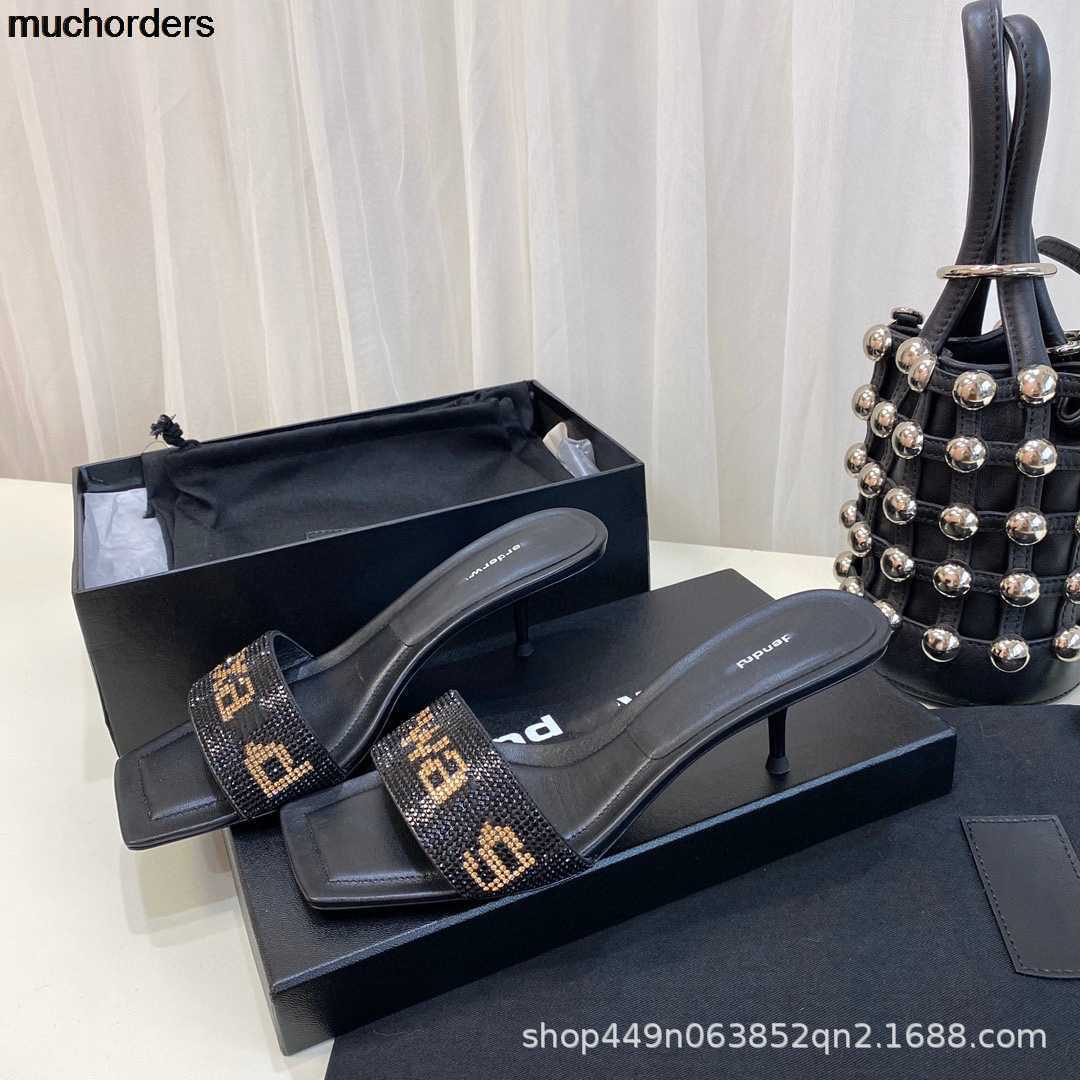 Rhinestone thin heel letter Kitten Heel Sandals 2022 summer new king square head thin heel with skirt straight line women's shoes
Rhinestone thin heel letter Kitten Heel Sandals 2022 summer new king square head thin heel with skirt straight line women's shoes